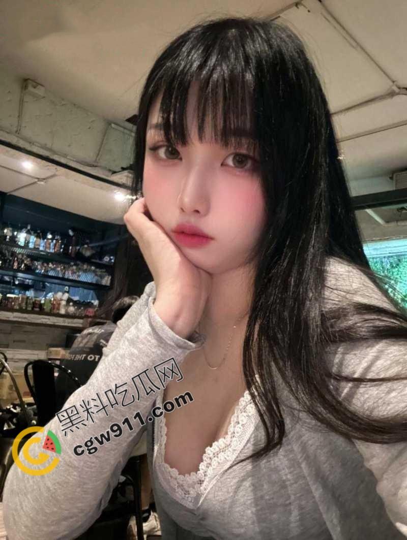 锡林浩特市90后巨乳骚货【王美丽】为帅哥网红大胆挥霍600万,骚逼身材火辣被疯狂抽插视频震惊全网-5