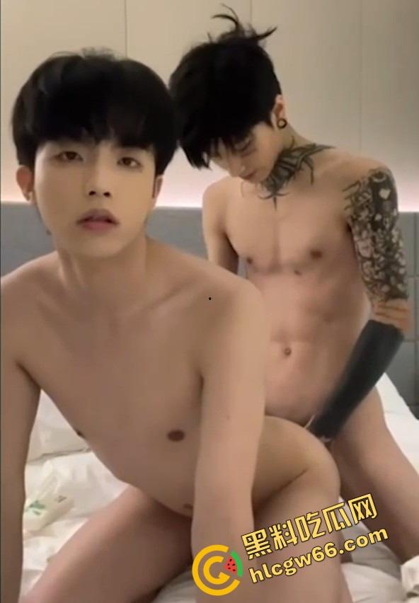 广东韶关南雄县【范宇辰】被女友万字长文实锤控诉，为钱吃软饭当小白脸，倒贴男的被后入，献身搞基舔屁眼！-12