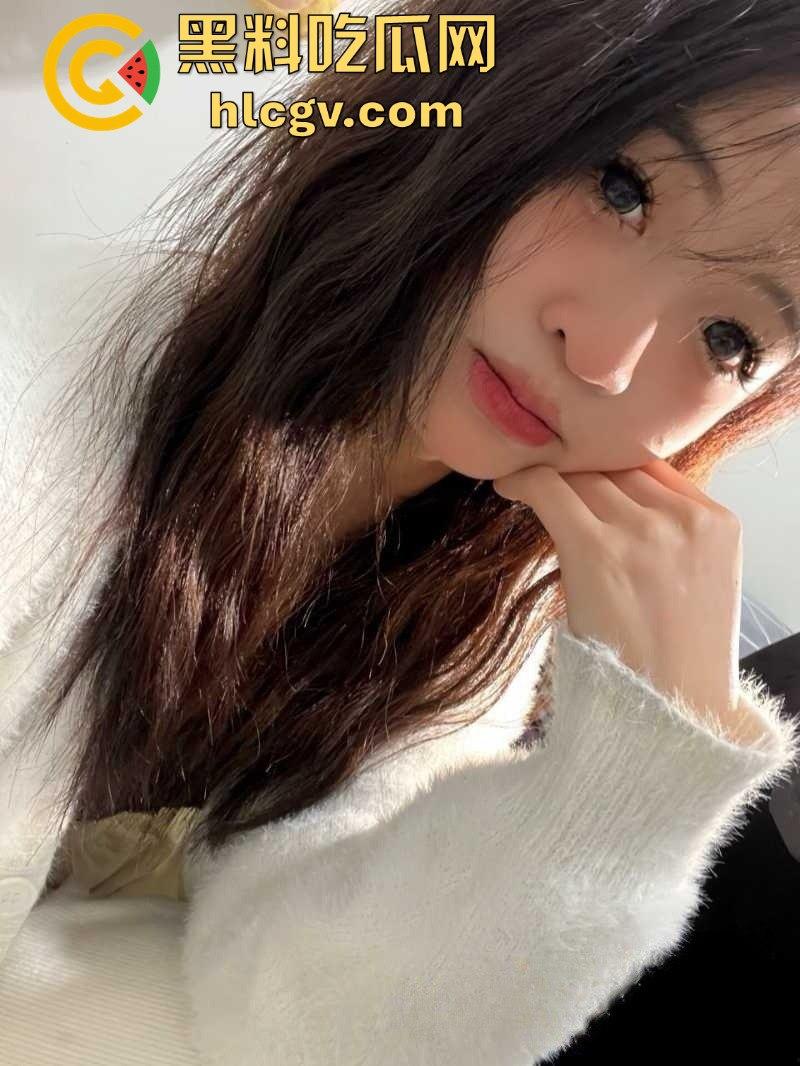 广州旅游学院『李香蓓』白虎嫩穴逼2.6万草一月！不做高端但逼价不低，这不是哄抬逼价是什么？-3