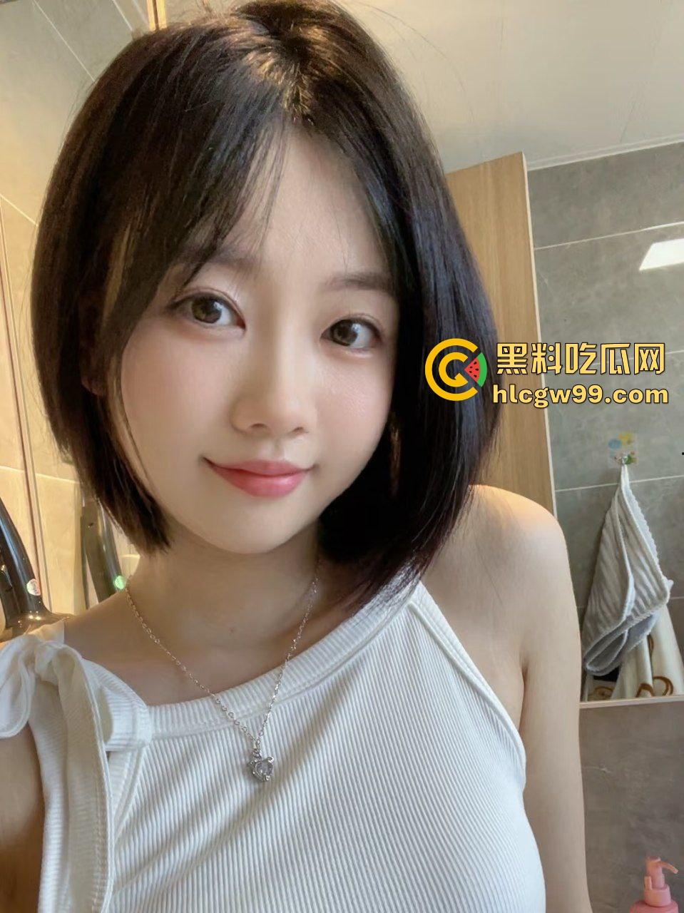 珠海极品短发嫩乳妹【戴雨】记录职高到大学乳房进化发育史!小荷才露尖尖角到圆润美奶-4