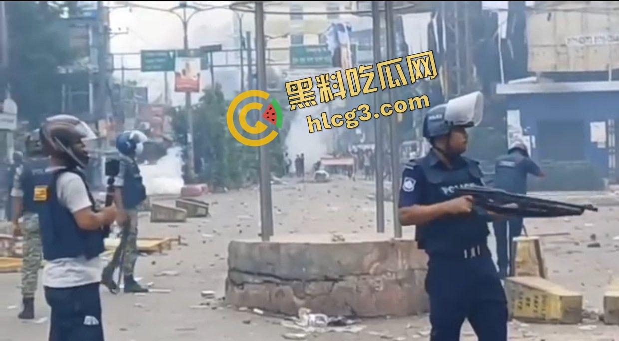 孟加拉国总理辞职 大学生集体反政府抗议 爆发冲突 致约25人死亡!-3
