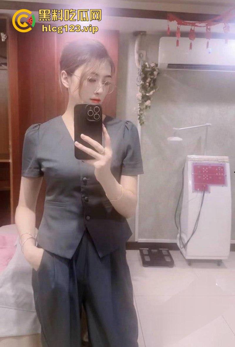 河南鹿邑95后美女业主【李漫漫】偷情视频曝光 纯欲女神化身反差婊 颜值与身材齐飞！-4