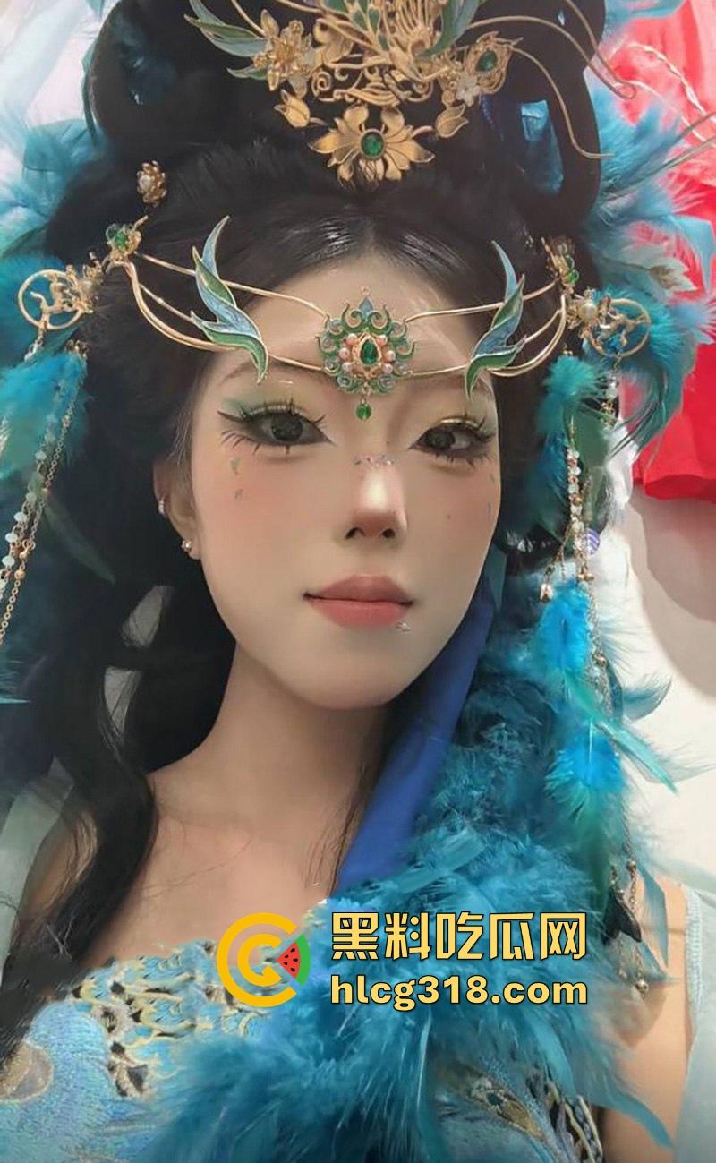 湖南软件技术职业技术大学【李思瑾】脚踏三只船翻车，网络聊骚约炮，前男友怒爆不良视频！-3