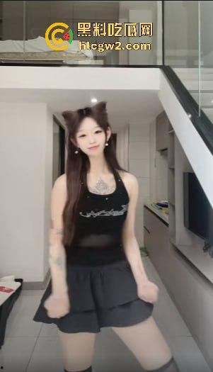 抖音精神小妹【小小姜】翻车!两万粉丝的她竟是隐藏福利姬,高价私密内容被曝光!-19