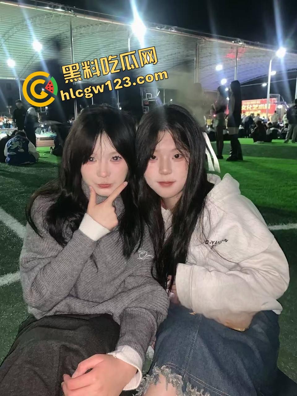 广西玉林【兰茜虹】舔逼舔屁眼双开!被舔时娇喘撅逼,舔人时舔到腿软,这口活比东莞技师还猛!-3