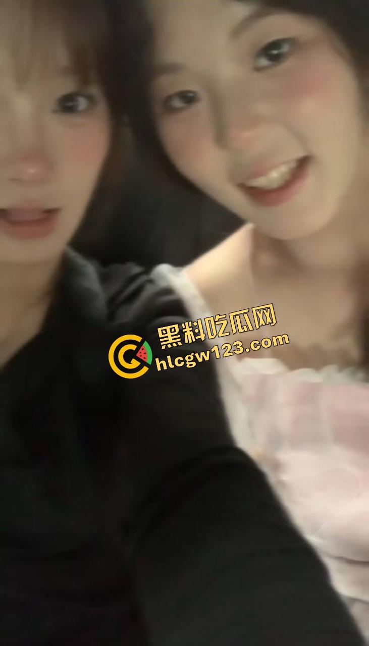 广西玉林【兰茜虹】舔逼舔屁眼双开!被舔时娇喘撅逼,舔人时舔到腿软,这口活比东莞技师还猛!-4