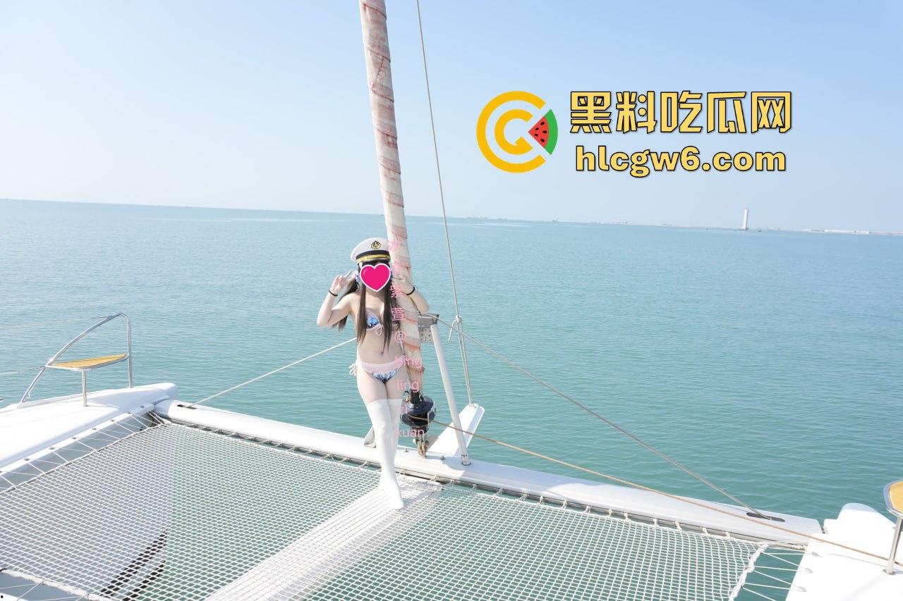 OnlyFans泰国极品骚货情侣【mickeemouse】绿帽癖男友放飞，女友3P、6P大乱斗淫乱得不行！-17