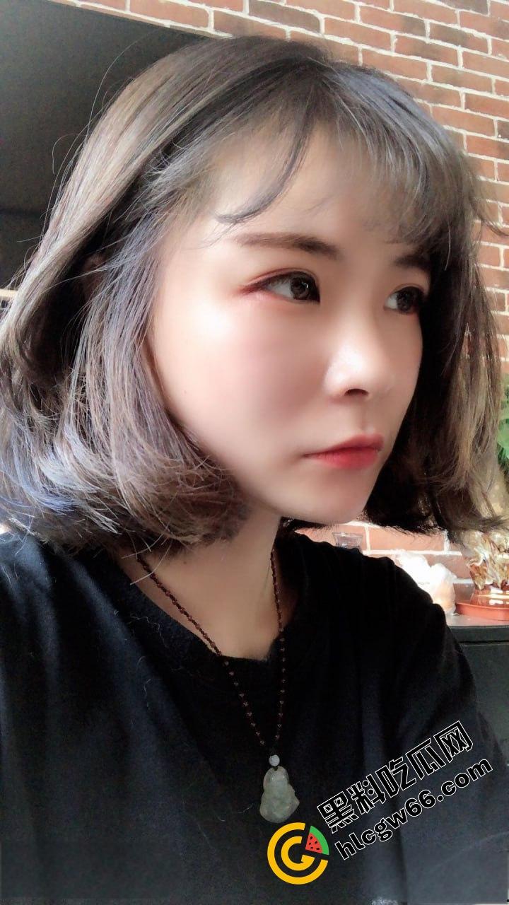 一根鸡巴干翻两个学妹，营口眼镜学妹【李静】啪啪视频曝光疯传，清纯脸配贱叫声，反差太猛！-11