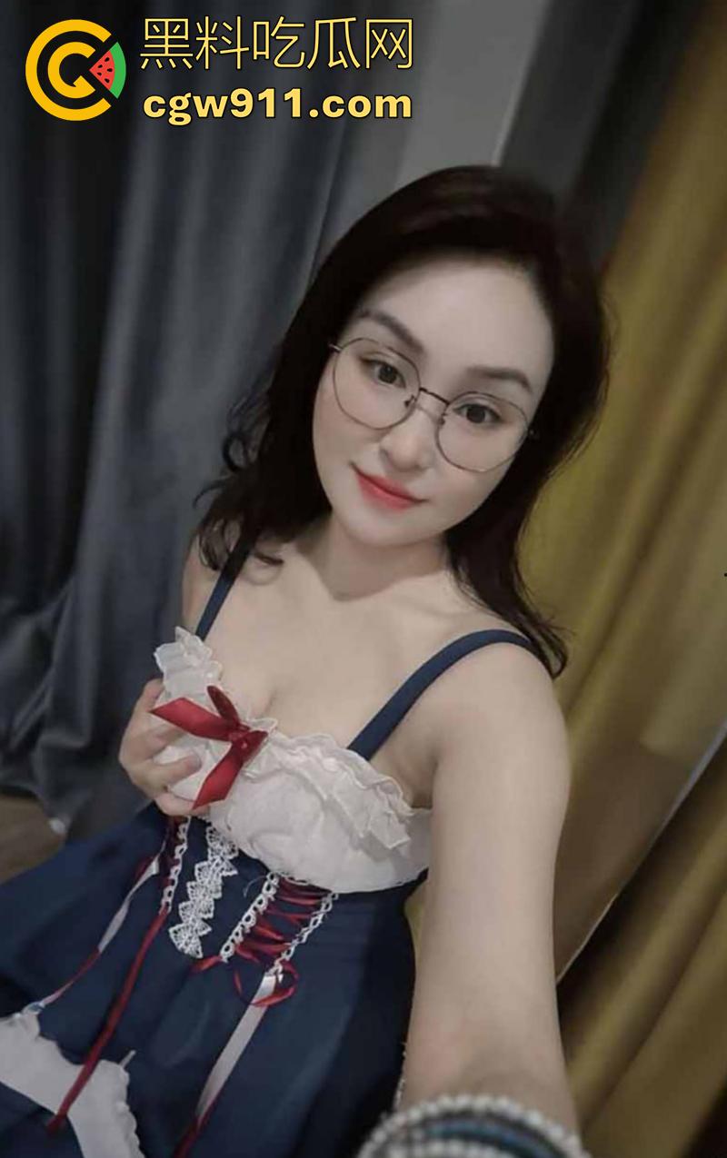 银川宁夏医科大学，附属医院护士【顾晓薇】被调教深喉，粗长大屌一口吞，肥臀后入臀浪狂涌！-2