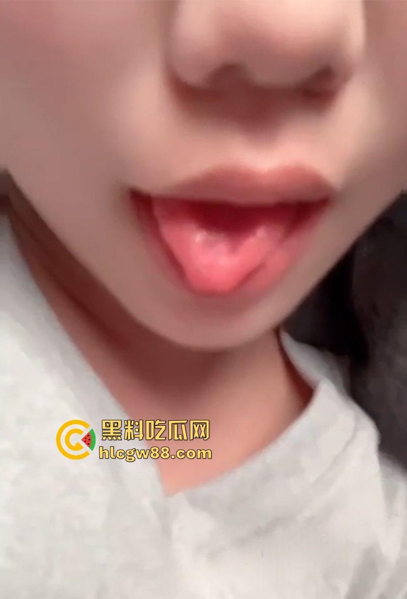 四川巴中职业技术学院00后嫩妹【陈婷婷】网上约炮勾搭求操 出轨视频被男友曝光！-8