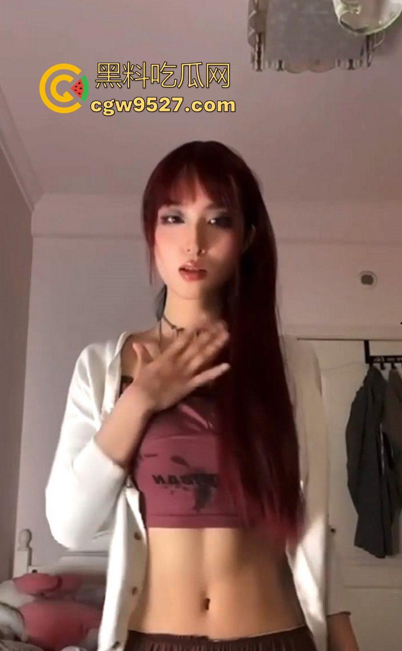 宁波工商职业学院反差小骚逼【廖葵颖】粉嫩小逼在镜头前被肆意玩弄，湿漉淫水滴落，母狗姿态尽显无疑！-4