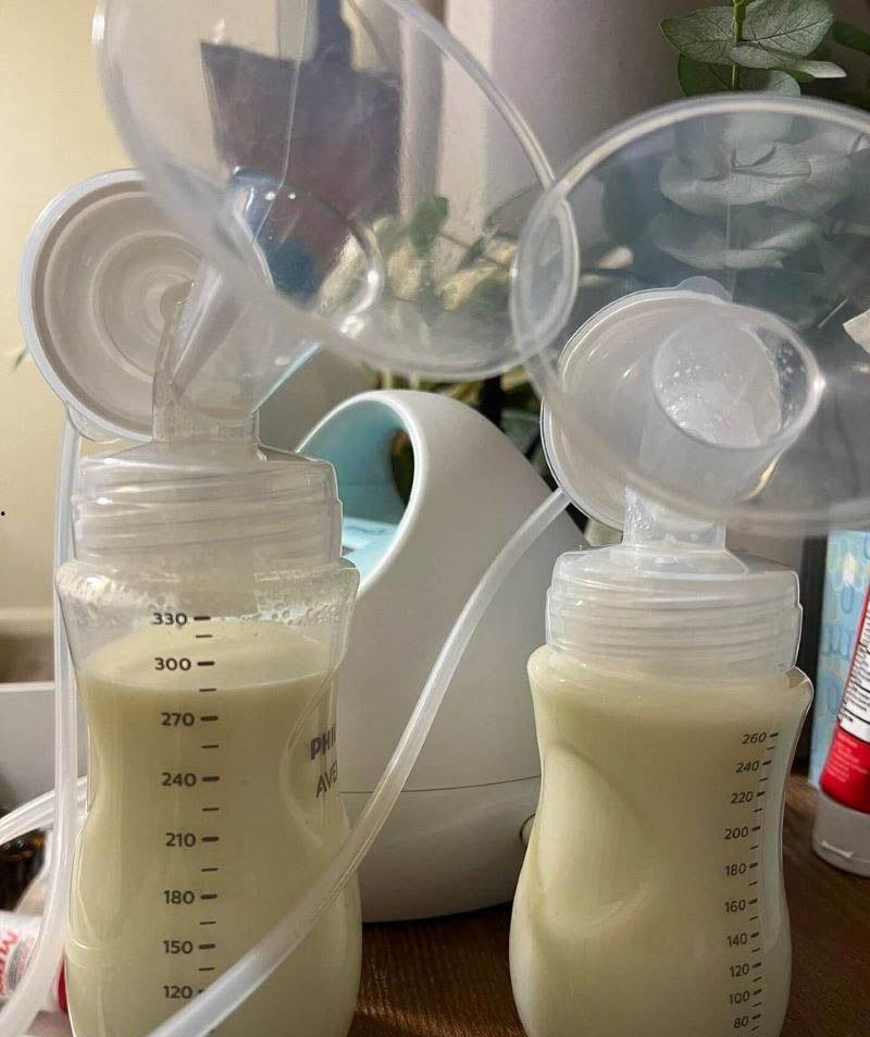 极品哺乳期宝妈【苏婷】为娃下海，酒店3P火爆开操，奶水喷射猛，操后入高潮颤抖淫荡十足！-4