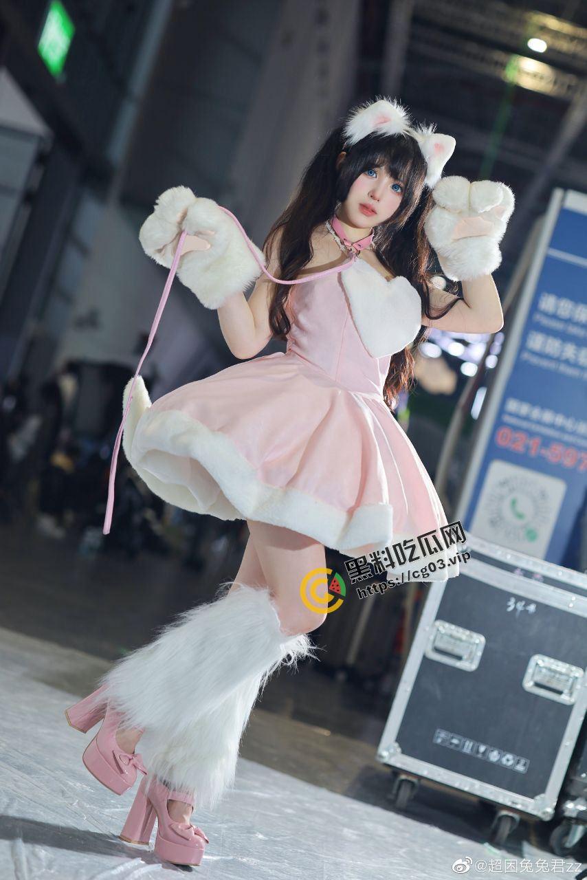 牛逼！推特福利姬【菟丝大花】转战抖音b站当网红 网黄想恰二次元烂钱 又当又立的鸡-11