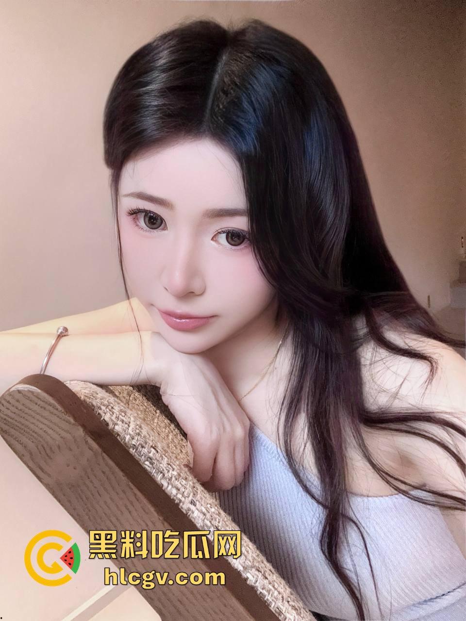 上海绿奴自爆极品骚妻！丝袜长腿撩到极致在线求单男！主动掰开骚穴邀单男干到爽！-25