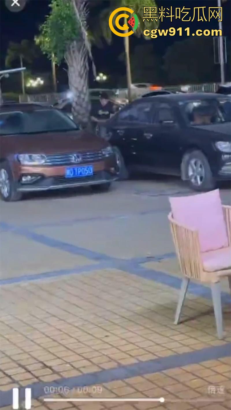 果然色字头上一把刀啊， 防城港市骚逼玩大了，偷情被老公发现，直接提刀砍杀情夫，这回做鬼也风流了！-5