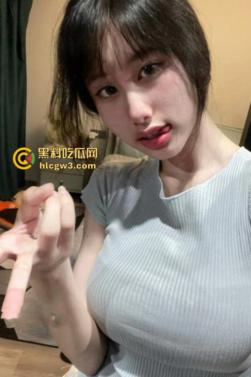 澳洲中央昆士兰大学巨乳留学生【王方悦】居然有两个菊花！自拍自慰爆菊视频曝光！-3