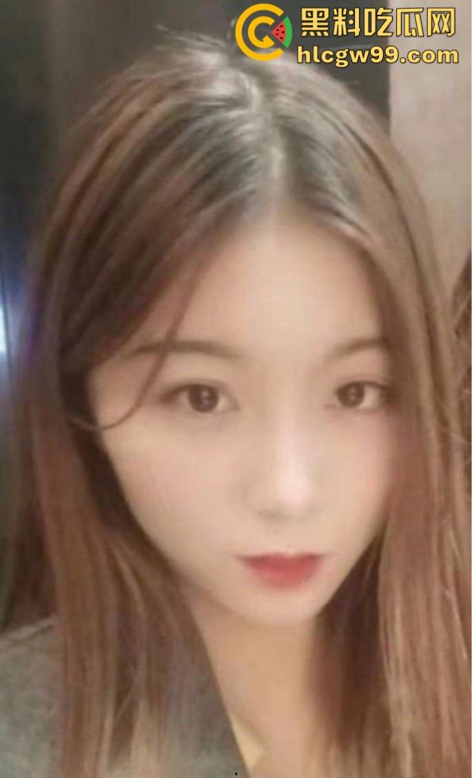 劳斯莱斯车主群惊天大瓜！老婆竟成共享资源，男主毫不介意反获群友点赞，这到底是资本玩法还是纯绿帽？-3