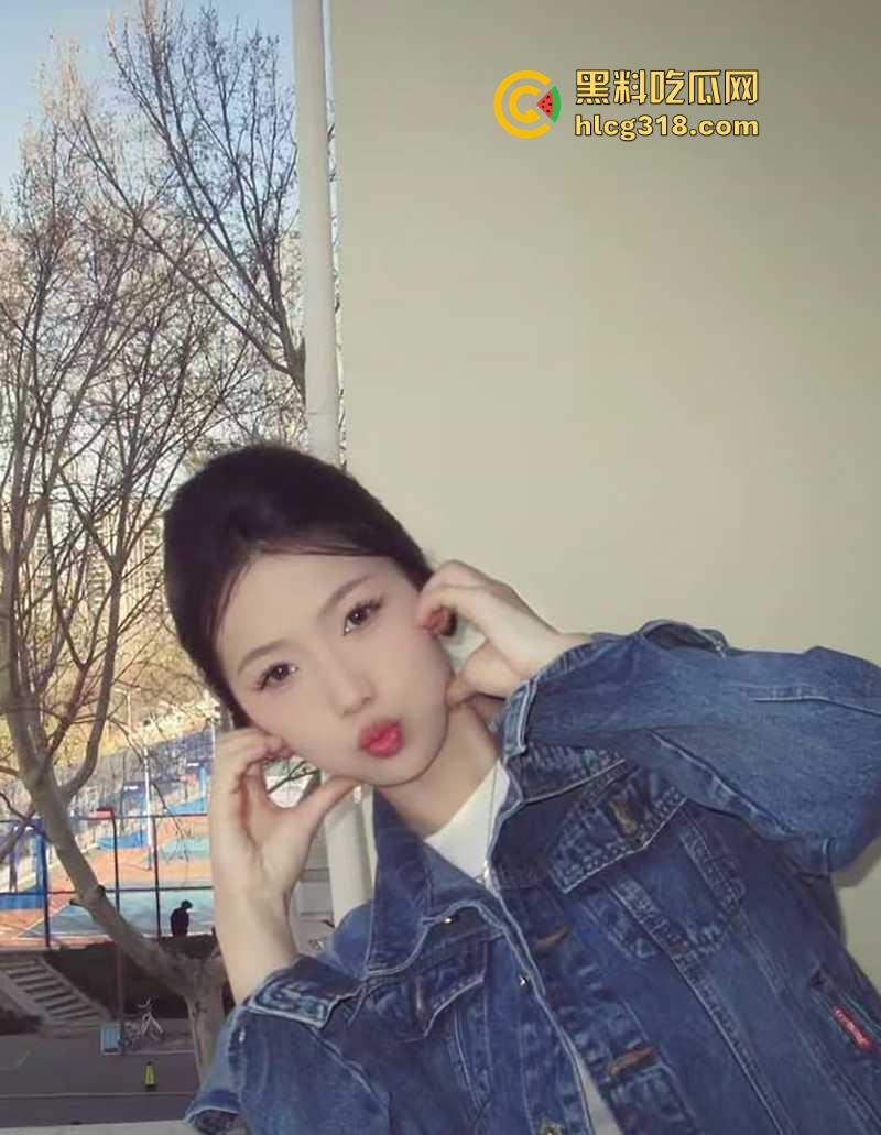 湘潭大学油画系学妹【李瑶瑶】高颜值巨乳小妹,脸穴同框超级反差,稚嫩少女被男友调教成极品淫娃!-1