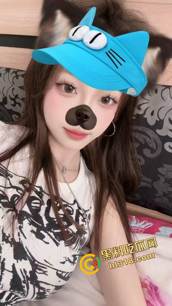 大学生课堂露出，调教到位随时配合，春夏秋冬课上全程听话，露奶露逼随你来，教室啪啪都不是事！-3