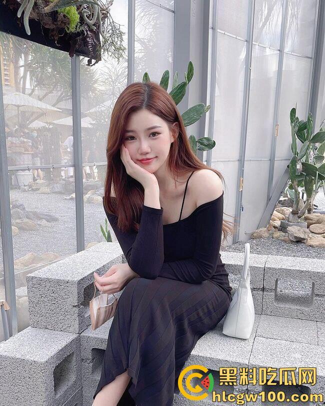 台湾高雄超甜模特【lhua】胯下口交舔屌，主动骑在鸡巴上坐下去来回抽插-2