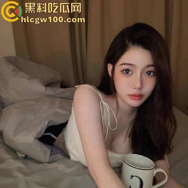 台湾高雄超甜模特【lhua】胯下口交舔屌，主动骑在鸡巴上坐下去来回抽插-19