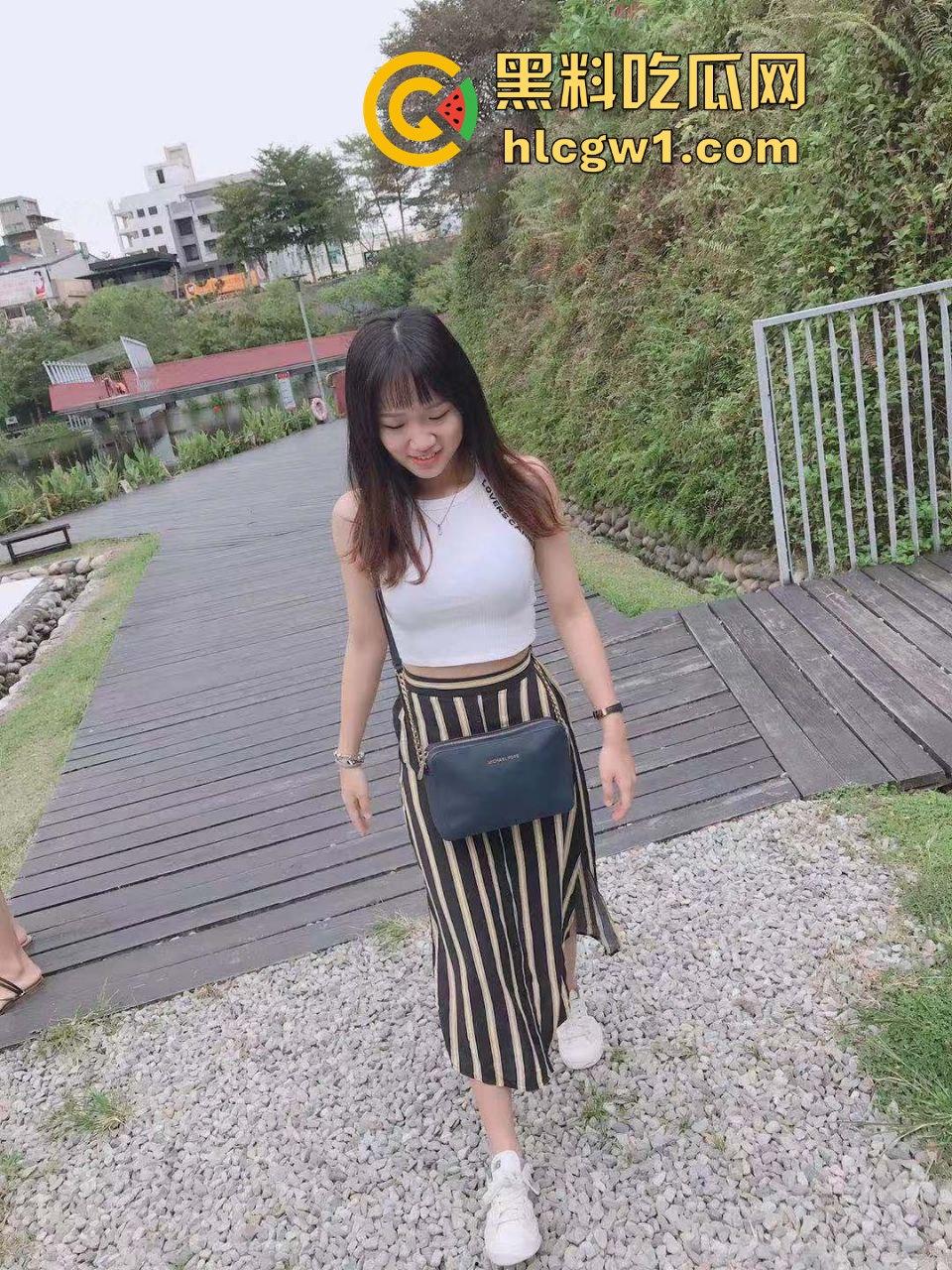 南昌万达金街服装店销售【陈悦】被调教成母狗！清纯妹子变骚货，各种姿势摆到求主人夸！独家爆料！-1