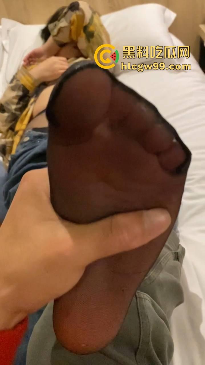 河北承德精神小妹『范湉湉』花腿小坦克冲撞力爆表,谁上谁知道,大屌进去秒变豆腐渣,操一回软三天!-5