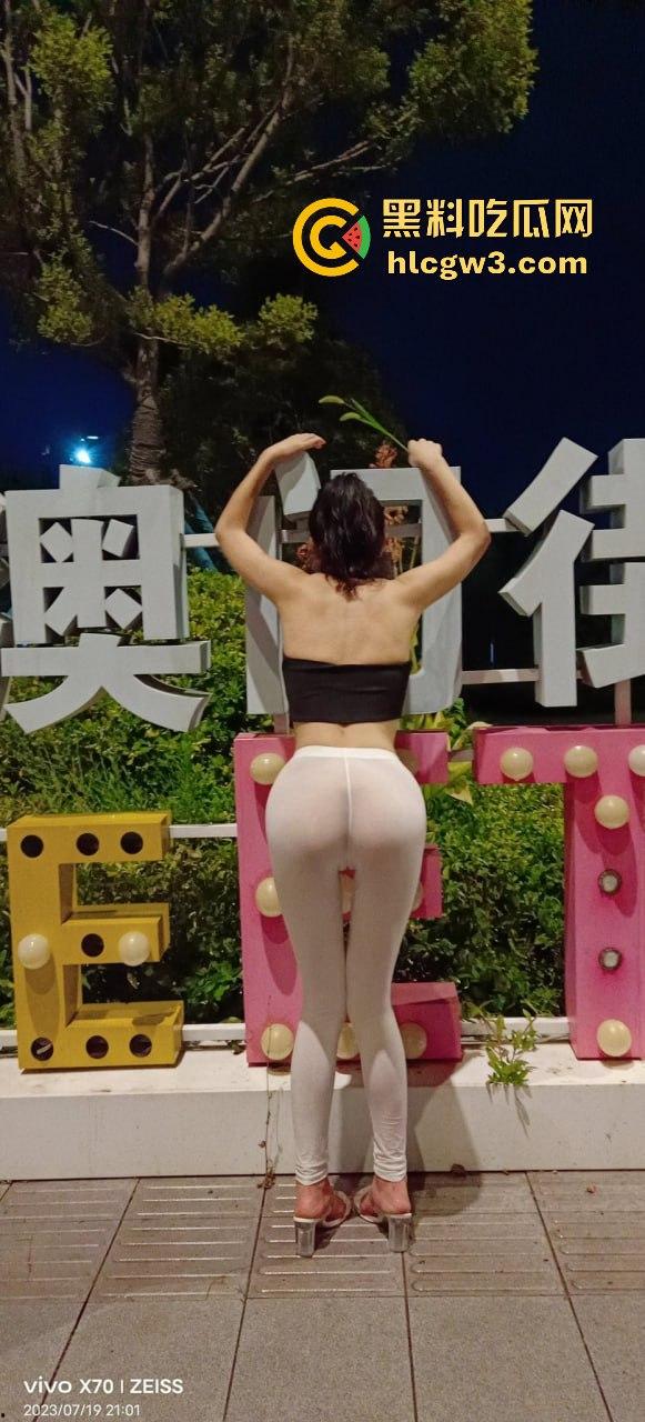 金华极品情侣【小鸟医人】大胆露出！户外放尿、透视装全裸人前露出，骚劲简直拉满！-10