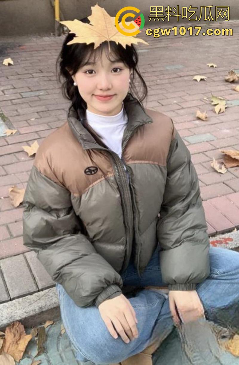 成都中医药大学，反差婊【满雨涵】，颜值超清纯的甜美嫩妹，被调教成母狗，在宿舍自拍露奶，结果视频遭曝光！-3