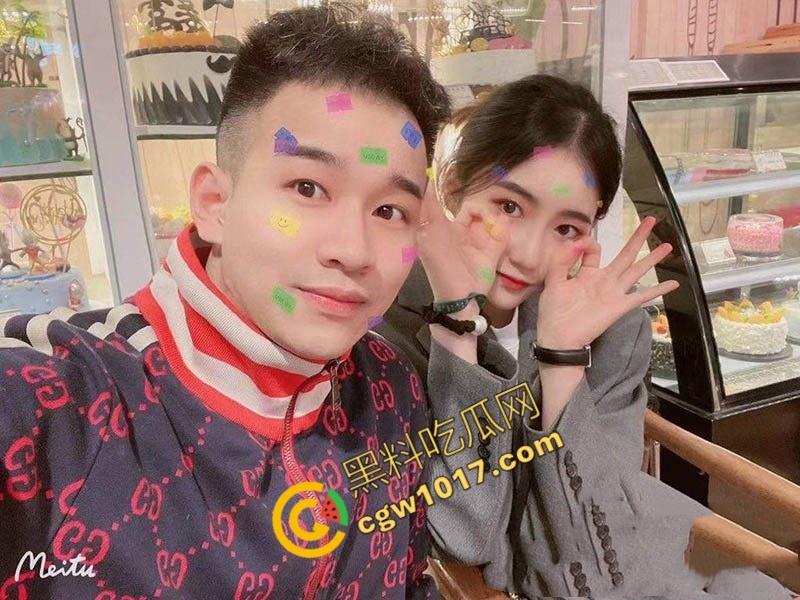 辽源巴卤社火锅店老板娘私下嗜好多人乱交，绿帽老公分享骚照，性感骚穴被无套爆操，白浆横流，淫靡不堪！-5