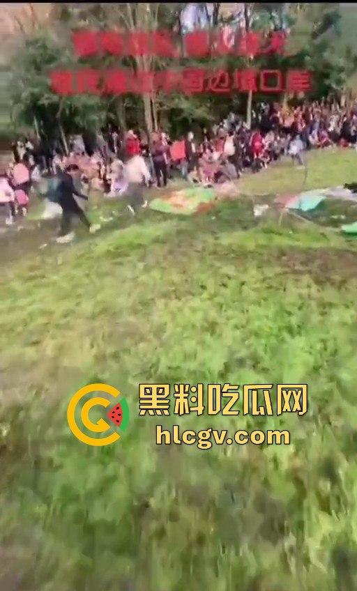 缅甸克钦邦战乱难民潮!百姓涌向腾冲口岸求庇护,中国军队严防死守绝不让难民入境!-1