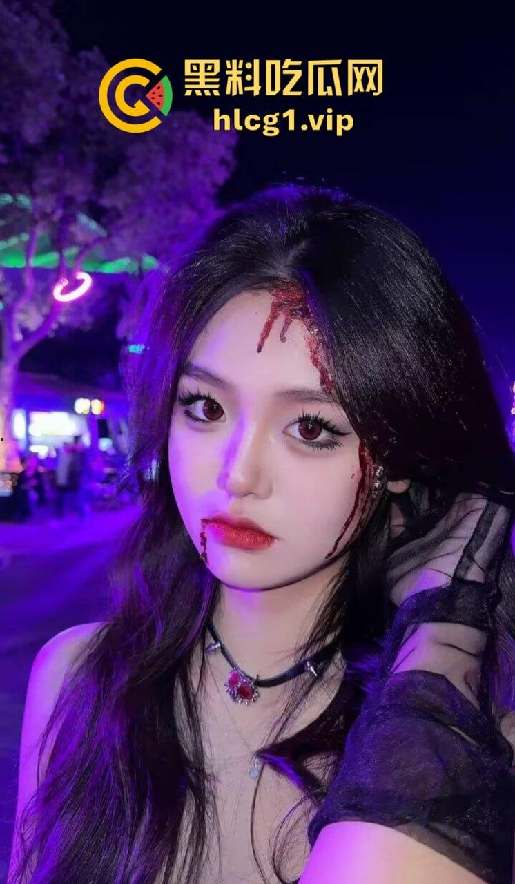 四川传媒大学女神『 林幼薇』的私密视频流出!被绿帽奴男友背后捅刀,鲜花插在牛粪上!-1