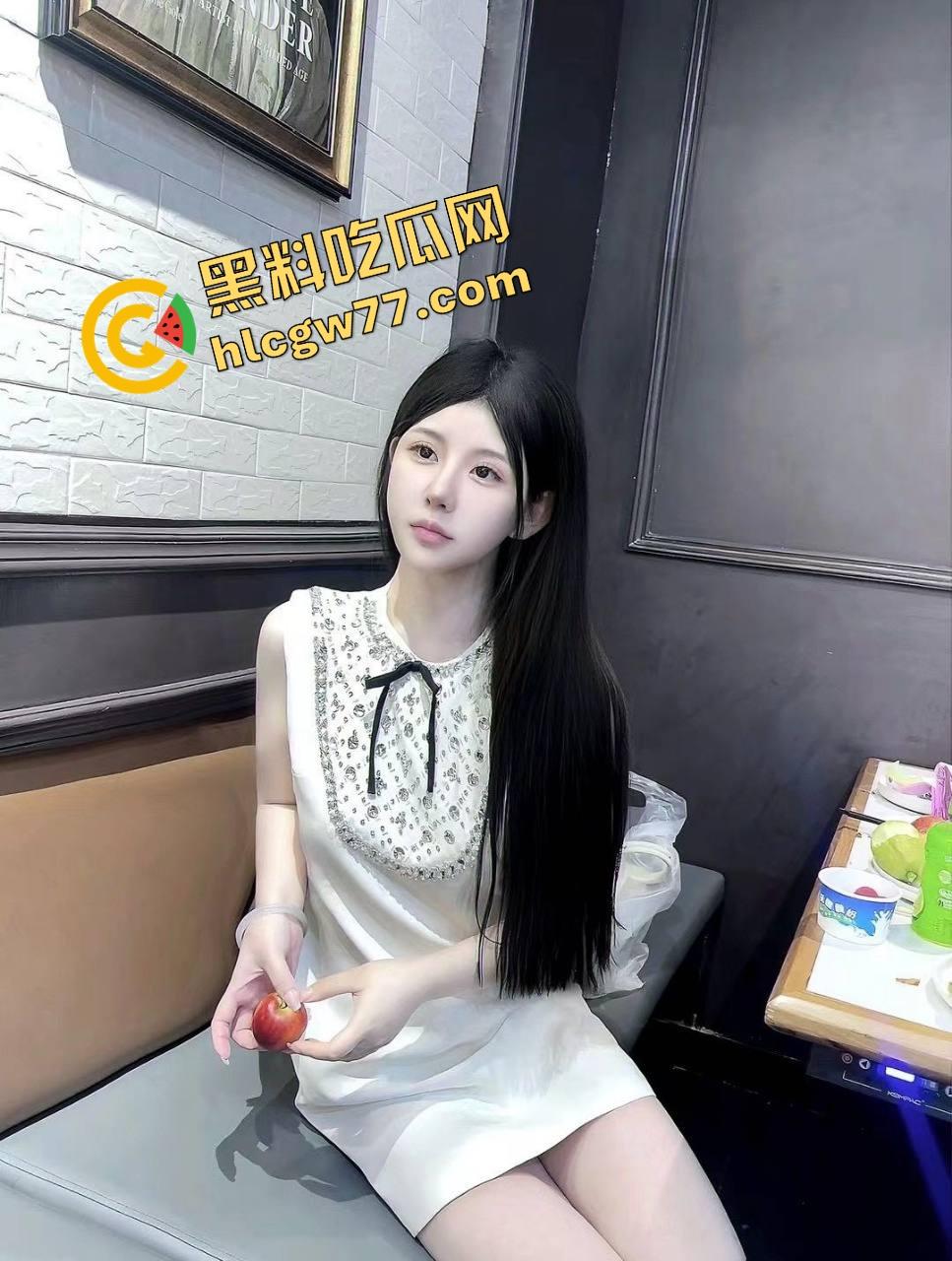 湖州城际学院『孙雪』逼嫩得一戳就喷水，像谁拧爆了矿泉水瓶，富二代的移动射精桶认证！-2