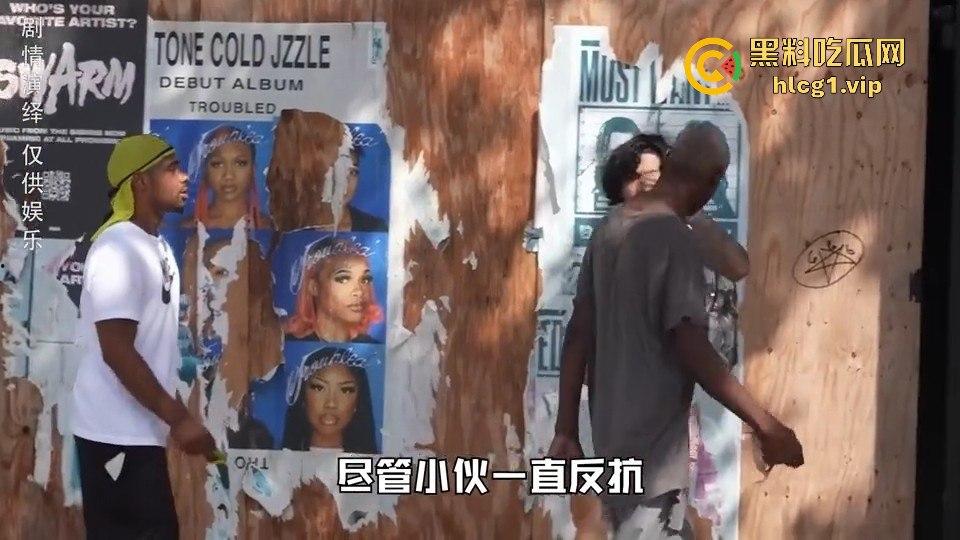 广坎达未来是这样的？黑人小哥背着5万左右走遍美利坚，测试会不会被抢，结果让人意外！-6