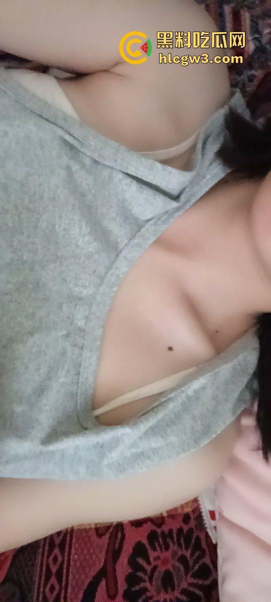 清纯高中生自拍震撼曝光,粉嫩肉穴掰开自慰,娇喘一口一个爸爸,这反差让人顶不住!-10