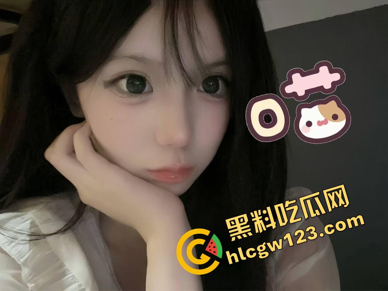 COS清纯学生妹【江伊曼】玩蔡文姬装扮被金主操翻，回家还穿着COS服趴着口交！-3