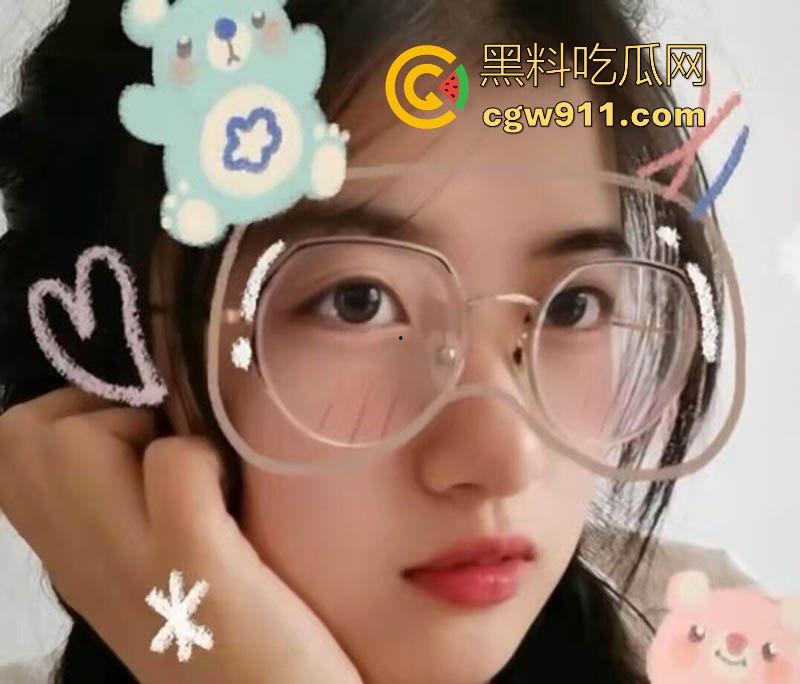 沈阳师大可爱反差学妹【张爱佳】性爱视频曝光，平时高冷校花范儿，私下竟是富二代们的床上尤物！-2