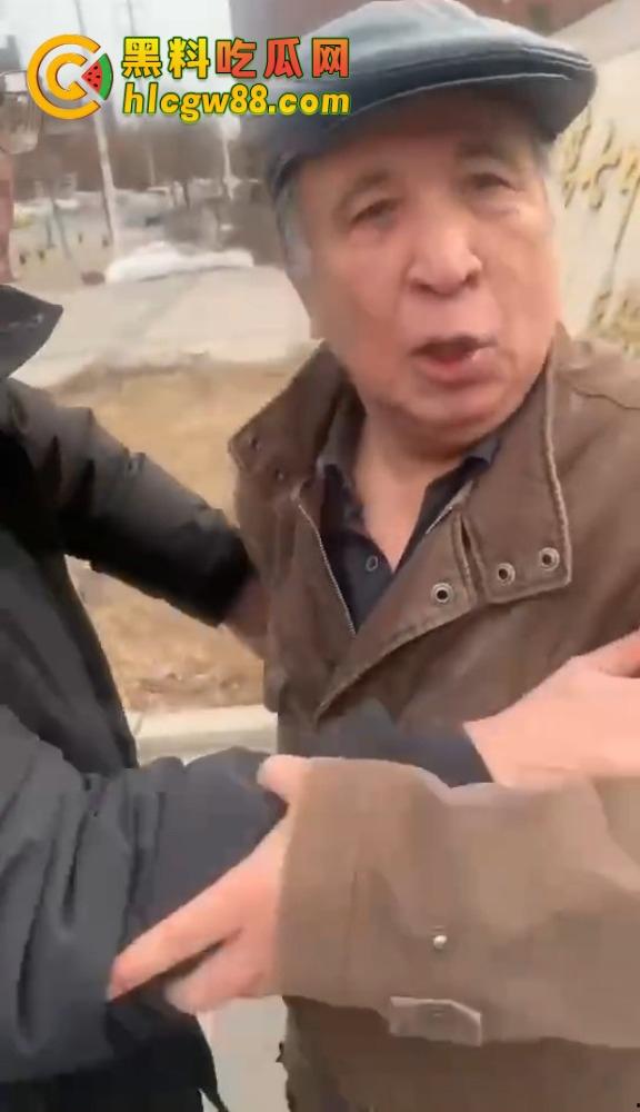 辽宁小孩恋爱被家人阻止，一气之下酒店跳楼，年纪轻轻大把恋爱还没谈就结束了，雪王卖柠檬水无辜躺枪！-4