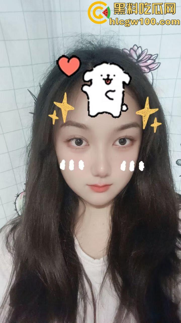 武汉大学反差母狗【马晓娜】，揉捏巨乳直翻白眼，淫水打湿逼毛裸聊视频分手惨遭泄密-4