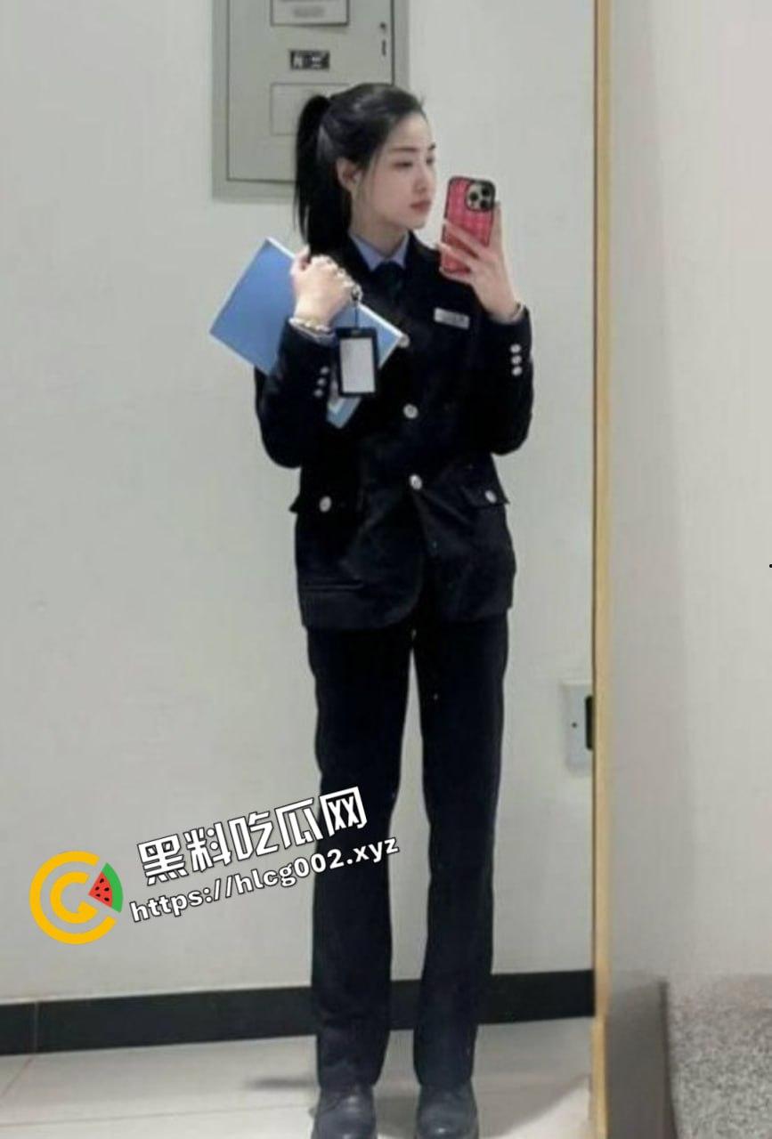 最美警花张津瑜的接班人『李雨涵』沦为富人玩物！身材绝佳叫声淫荡 视频流出！-1