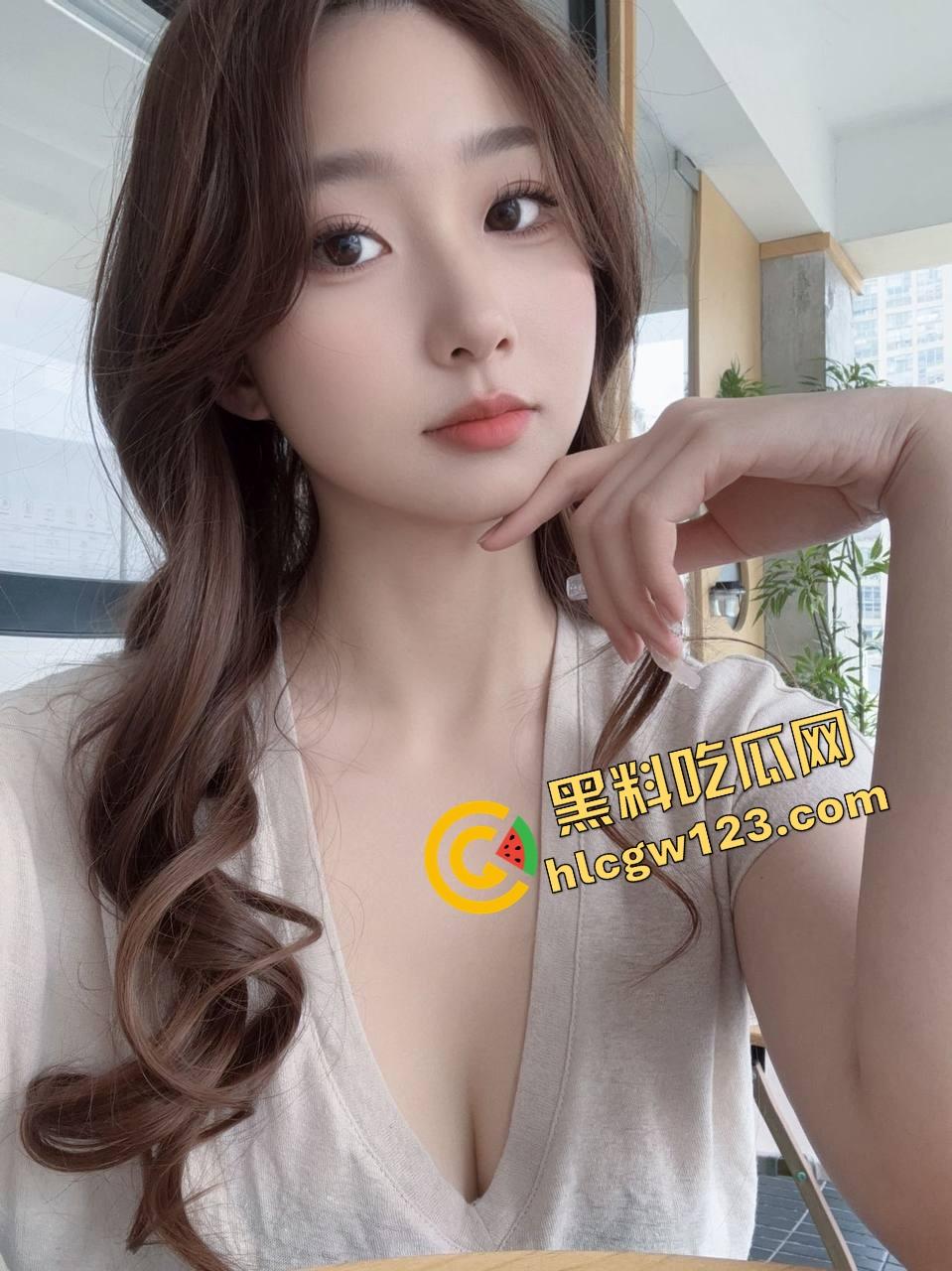 农业片天花板，大胸妹模仿奶牛挤奶，乳头夹得哆嗦喷汁，这奶子还能这样玩？奶牛看了都沉默！-5