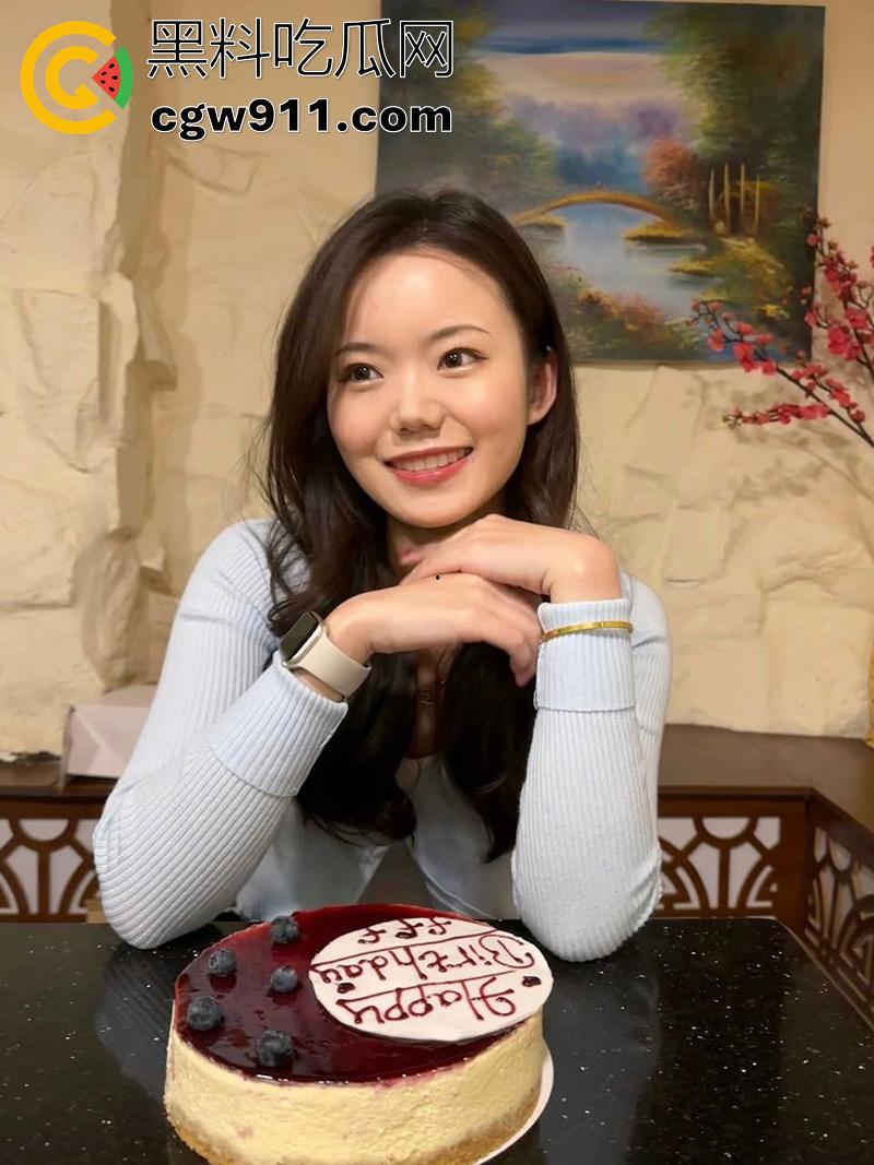 白天叫大哥晚上操你老婆！义乌已婚网店老板娘【赵佳佳】，偷情自家员工跪地吃鸡，偷情给老公戴绿帽遭曝光！-1