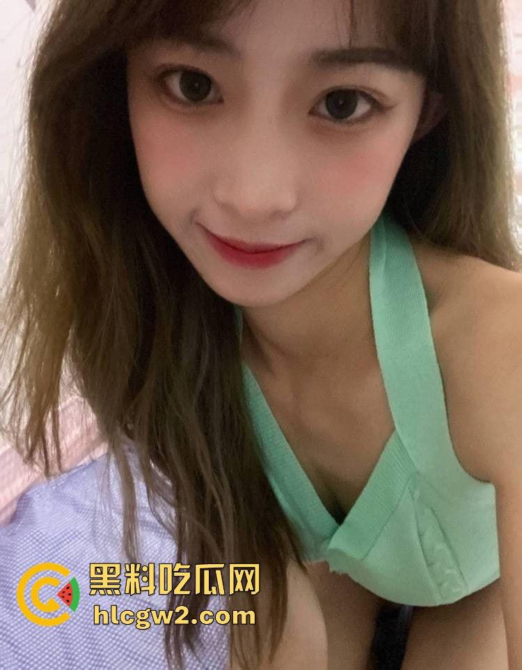 约炮安徽科技学院清纯大一妹 两天酒店大战不停歇 小穴紧致浪叫不断 清纯表面下竟是个骚浪精！-2