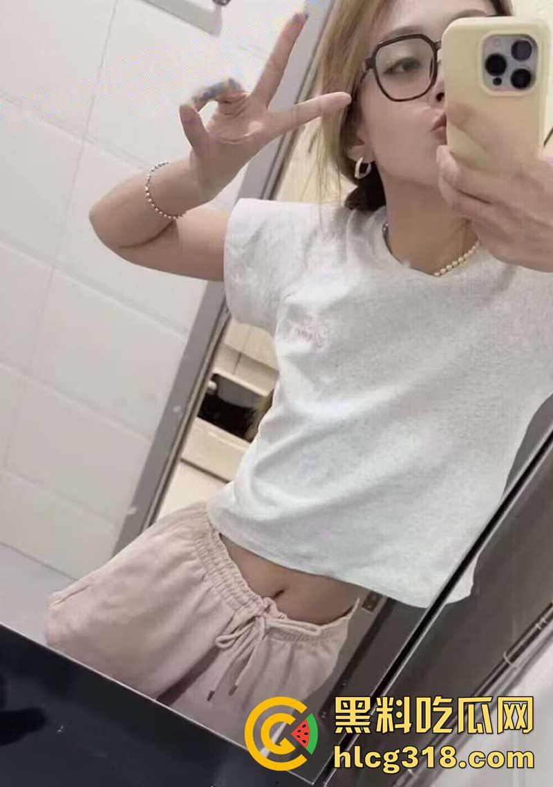 眼镜长腿舞蹈生【苏慧文】，酒店约炮大屌体育生，激情口爆后入骑乘，这妹子臀形真漂亮啊！-5