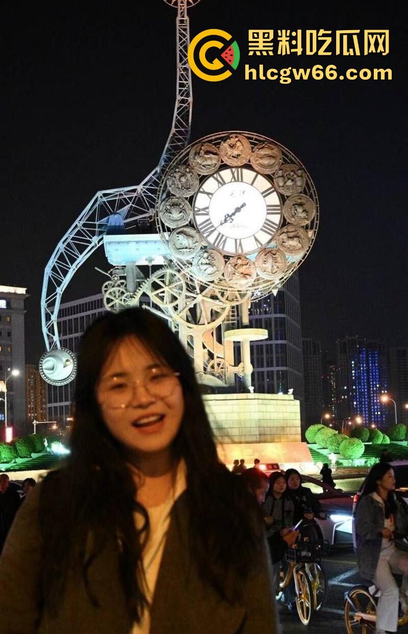 中国社会科学院研究生【杜若凝】再曝丑闻 男友怒揭软件裸聊约炮 饥渴身体含屌求操!-2