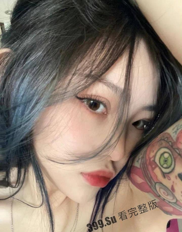 山东师范大学极品反差眼镜娘 李书瑶 纹身小骚逼内裤塞嘴里被捆着后入的样子和名字反差感不要太强烈-2