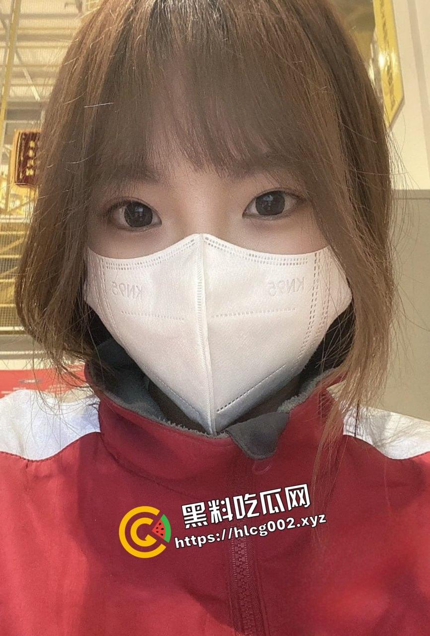 重庆京东物流实习生『张兰』欲求不满 背着男友发自慰视频勾引男人约炮！视频曝光！-1