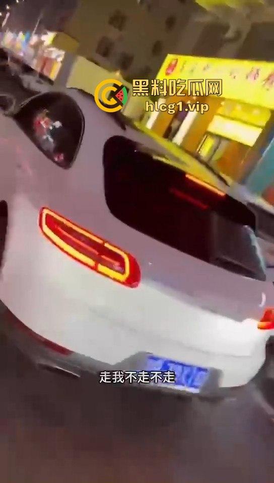 西格玛男人大战卡宴小仙女！一句我让你吃鸡巴你吃不吃’让她当场破防！-8