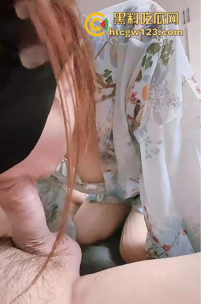 海角乱伦大神【姐弟一世情】骚姐饥渴难耐想要狠狠插⼊ 主动⾜交多姿势配合打桩骚叫不停！-7