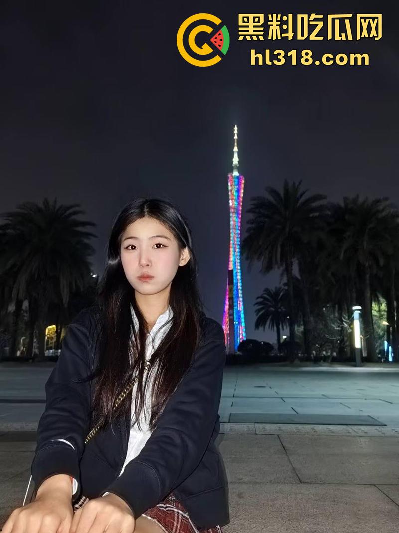 上海交通大学【李若菲】，极品身材大二学生妹，被金主爸爸包养，翘起美臀上位骑乘，性爱视频流出！-2